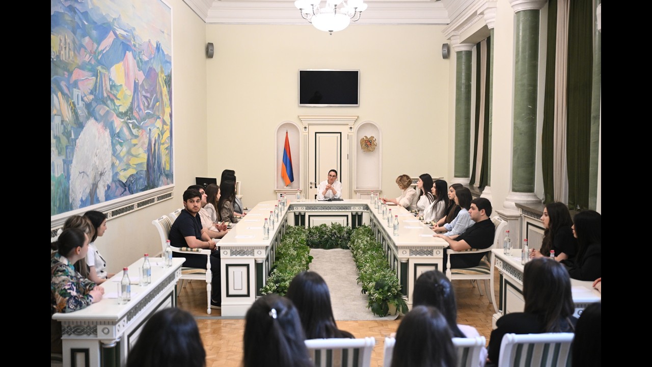 ՀՀ գլխավոր դատախազը ԵՊՀ ուսանողների հետ հանդիպմանն անդրադարձել է դատախազին ներկայացվող պահանջներին