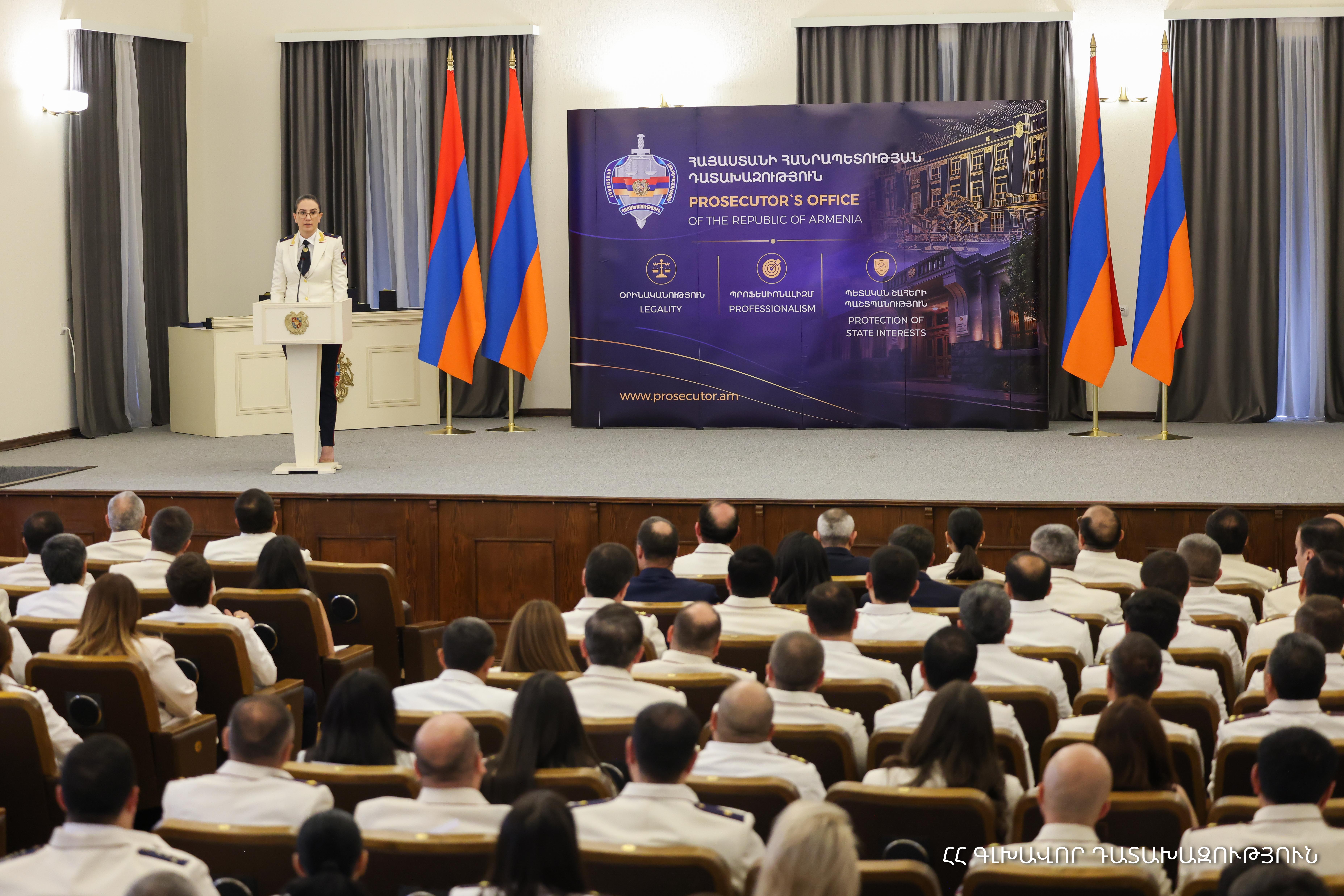 Դատախազության ամենակարևոր ռեսուրսը սկզբունքային, պրոֆեսիոնալ, բարեվարք և իրենց ծառայությանը նվիրված մարդիկ են. Գլխավոր դատախազը կոլեգիայի նիստ է անցկացրել